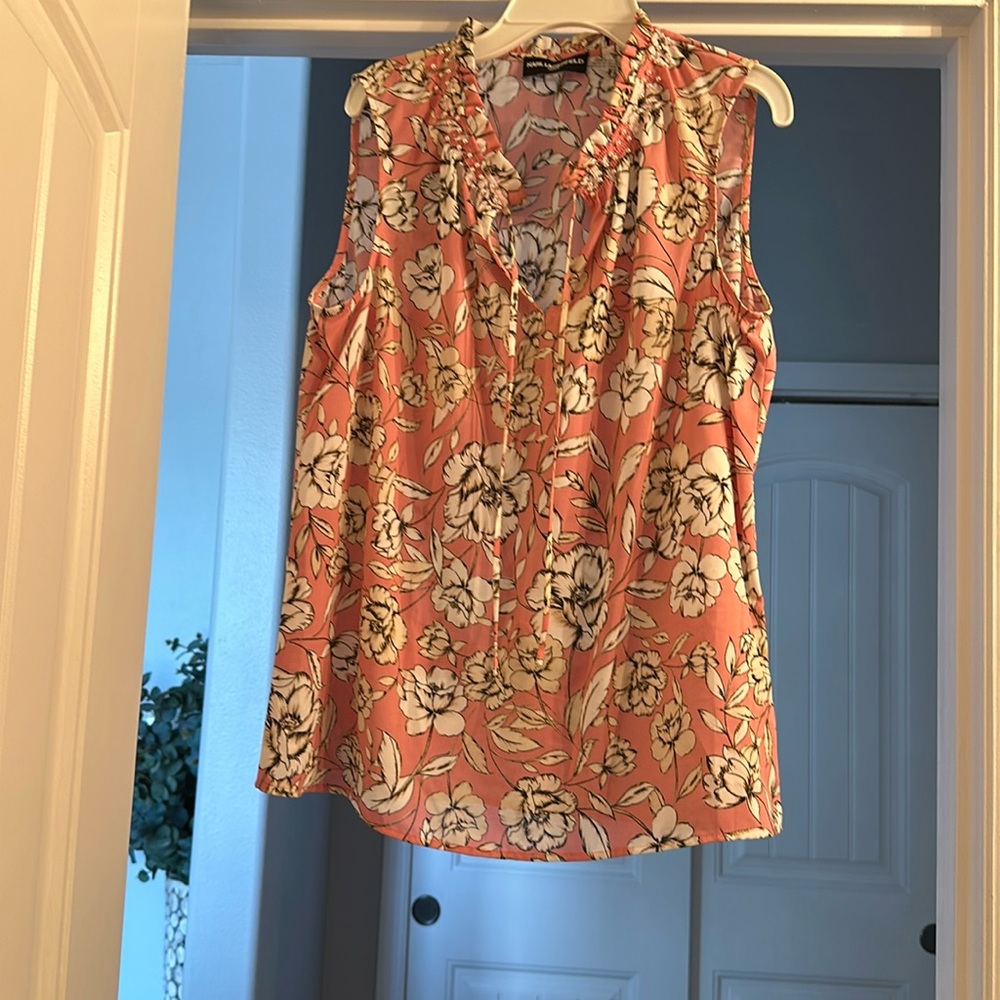 Floral tee size medium by Karl Lagerfeld! Like new!
